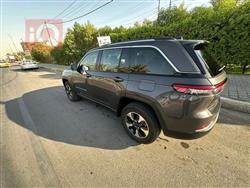 جیپ گراند شیرۆکی